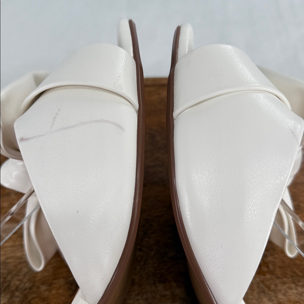 Journee Sandals Wm 10 Wide Zevi White Bow Faux Leather Block Heel Wedding Prom - Picture 6 of 11